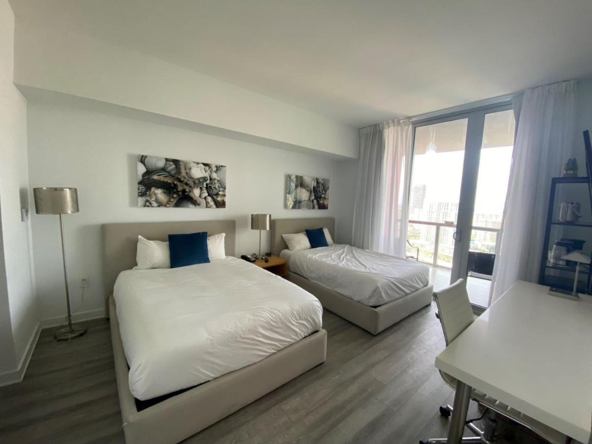 Studio 2Bed Beach Apmt With Amazing Views 30B Халландейл-Бич Экстерьер фото